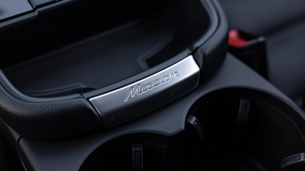 029-2024-Porsche-Macan-T