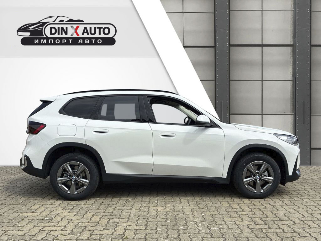 BMW X1 18i M Sport — гармоничные линии кузова и спортивная посадка.